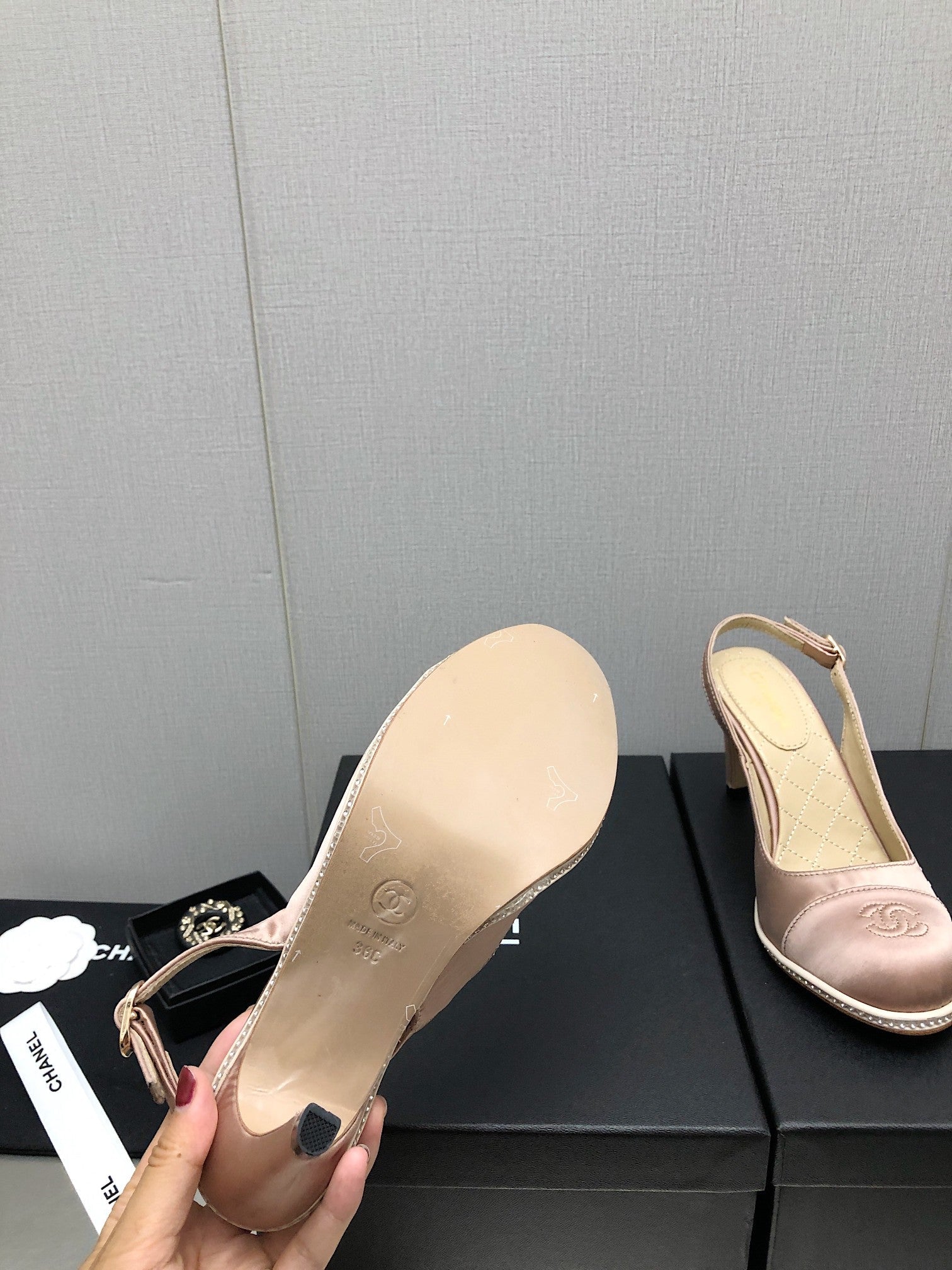 Luxury Shoes Sandals - CHL - 057