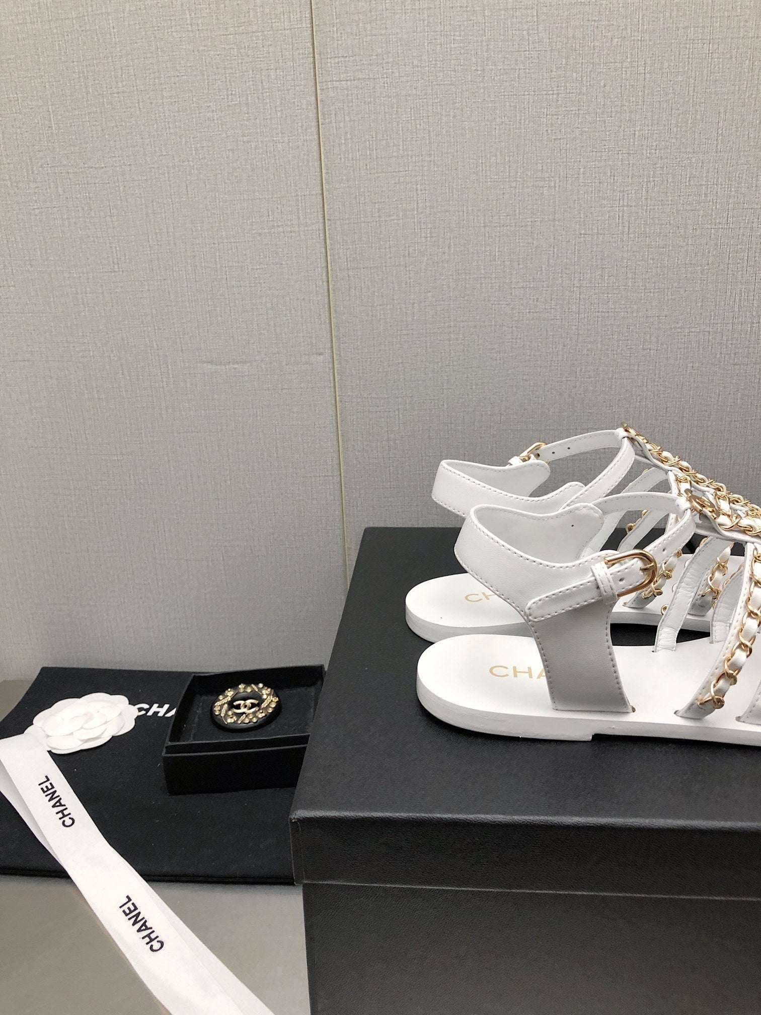 Luxury Shoes Sandals - CHL - 016