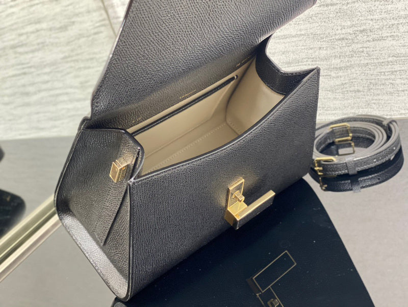 Ozarra - HMS Bags - 005