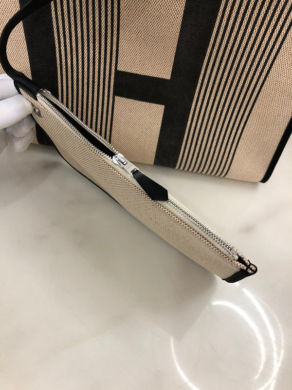 Ozarra - HMS Bags - 073