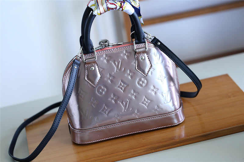 Ozarra Fashion Lu-Vi bags - 8272
