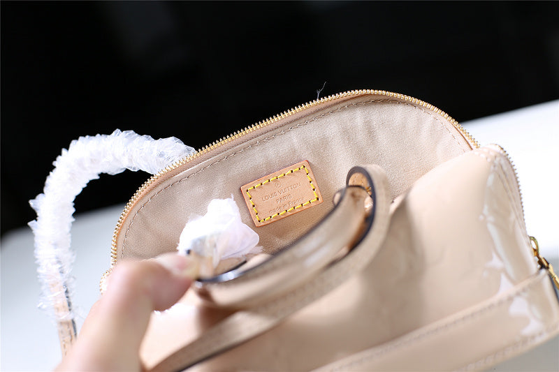 Ozarra Fashion Lu-Vi bags - 8304
