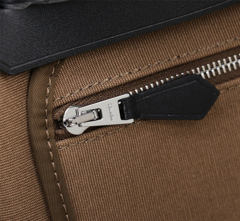 Ozarra - HMS Bags - 557