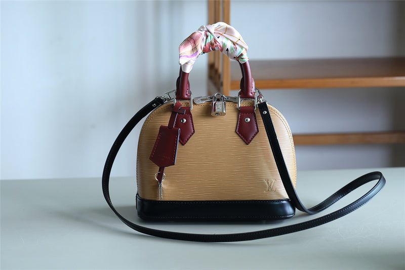 Ozarra Fashion Lu-Vi bags - 8263