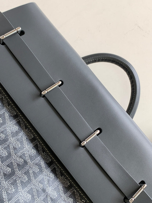 Ozarra - GOD Bags - 006