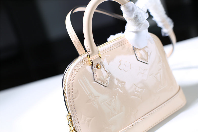 Ozarra Fashion Lu-Vi bags - 8304