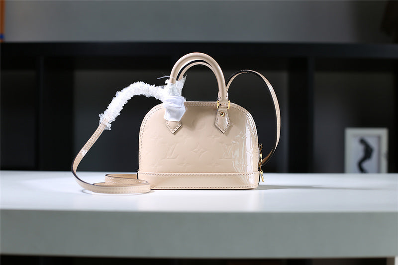 Ozarra Fashion Lu-Vi bags - 8304