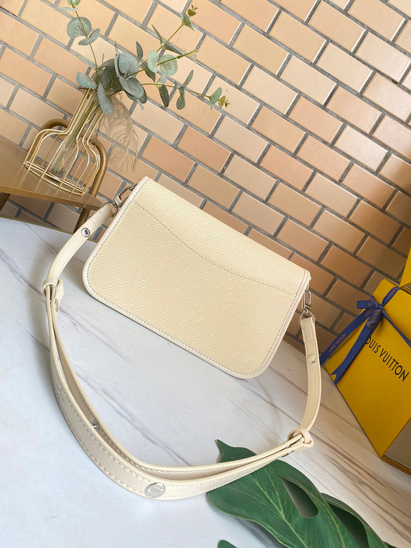Ozarra - GUKI Women Bags - 2015