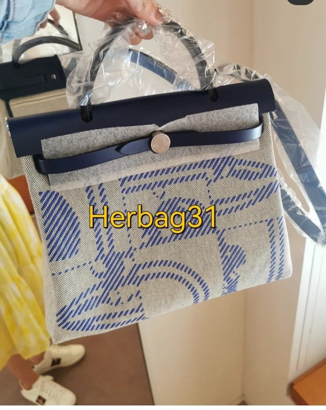Ozarra - HMS Bags - 047