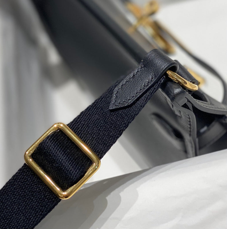 Ozarra - HMS Bags - 044