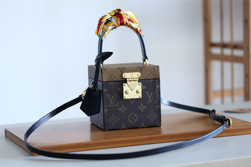 Ozarra Fashion Lu-Vi bags - 9401