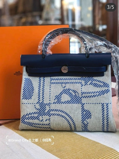 Ozarra - HMS Bags - 047
