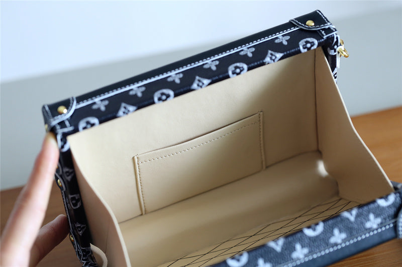 Ozarra Fashion Lu-Vi bags - 8211
