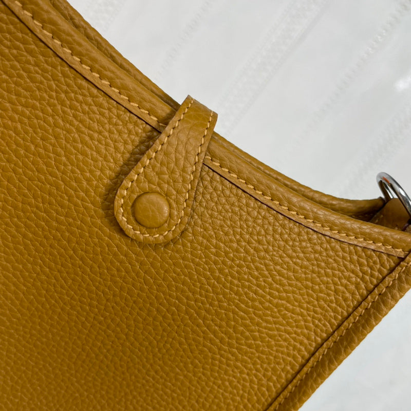 Ozarra - HMS Bags - 946