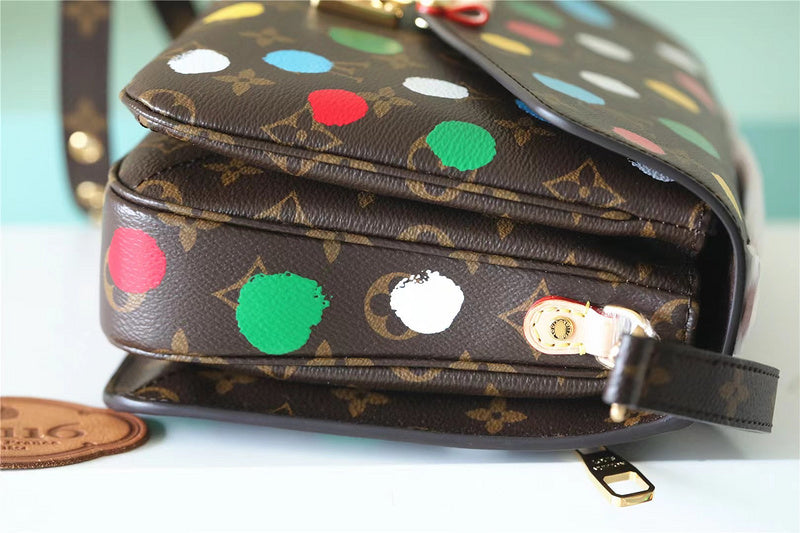 Ozarra - LUV Bags - 451