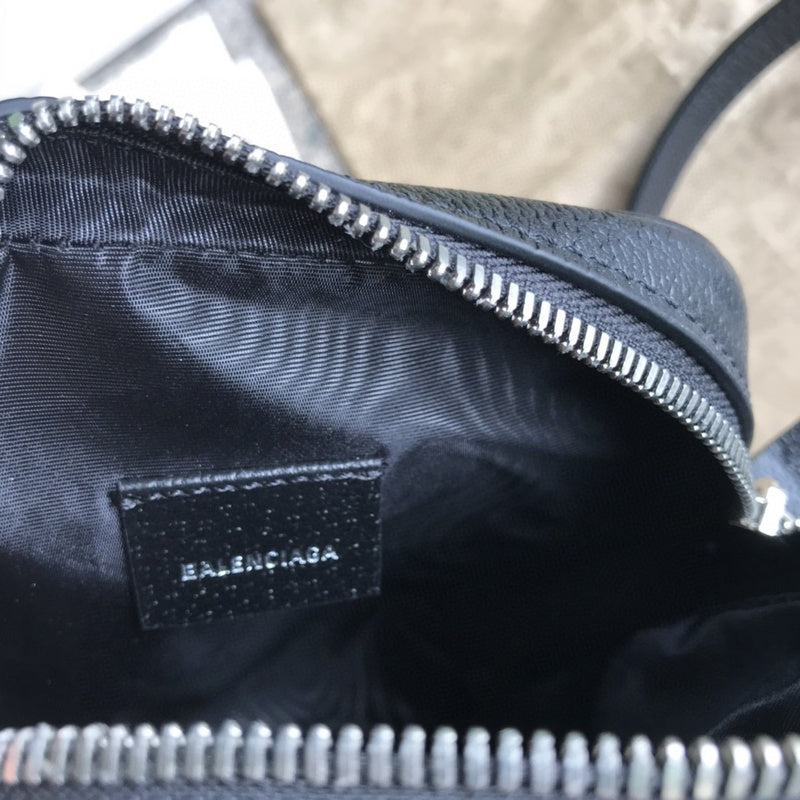Ozarra - GUKI Women Bags - 1360
