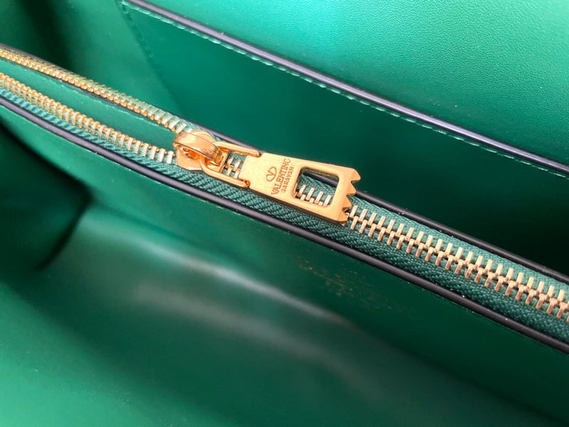 OZ - VEL Bags - 561