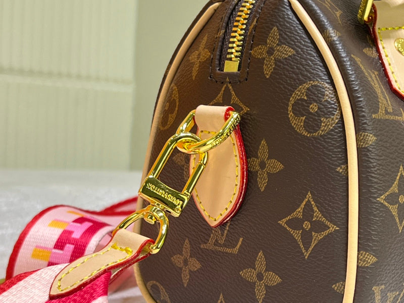 Ozarra - GUKI Women Bags - 1529