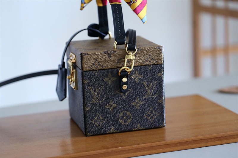 Ozarra Fashion Lu-Vi bags - 9401