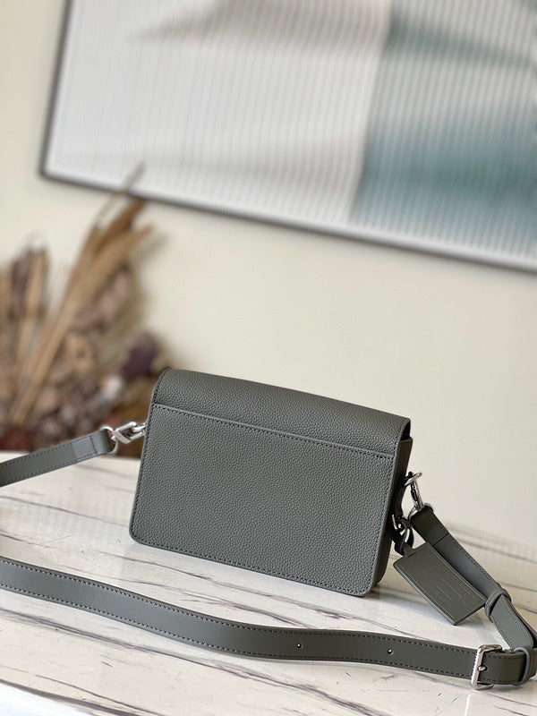Fashion Lu-Vi bags - 4296