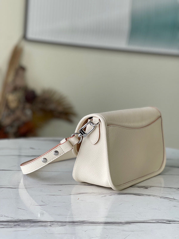 Fashion Lu-Vi bags - 5408