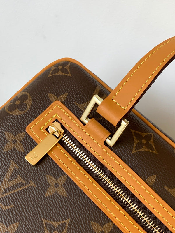 Ozarra - GUKI Women Bags - 2014