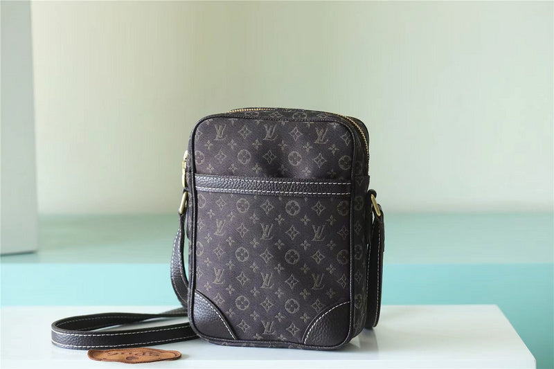 Ozarra Fashion Lu-Vi bags - 9904