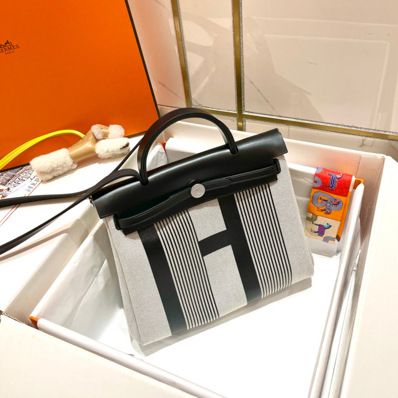 Ozarra - HMS Bags - 060