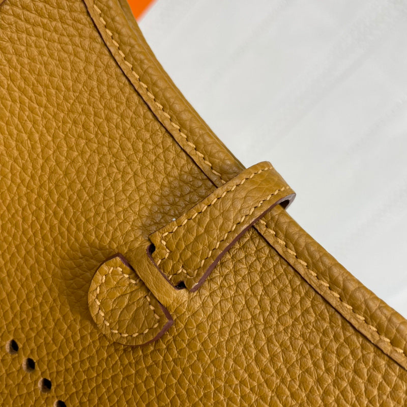 Ozarra - HMS Bags - 946