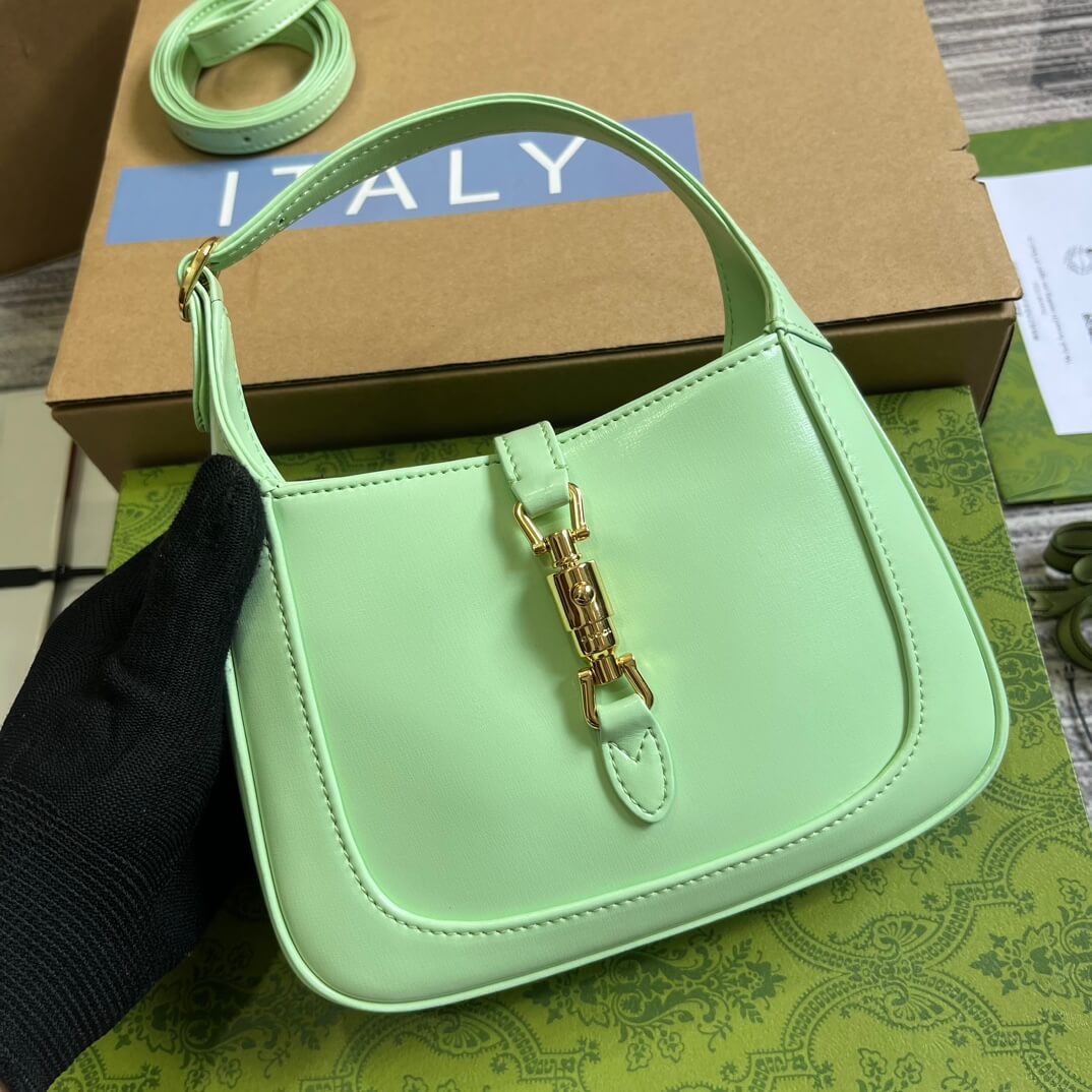 GG637091 Handbag subaxillary bag 19cm light green cowhide