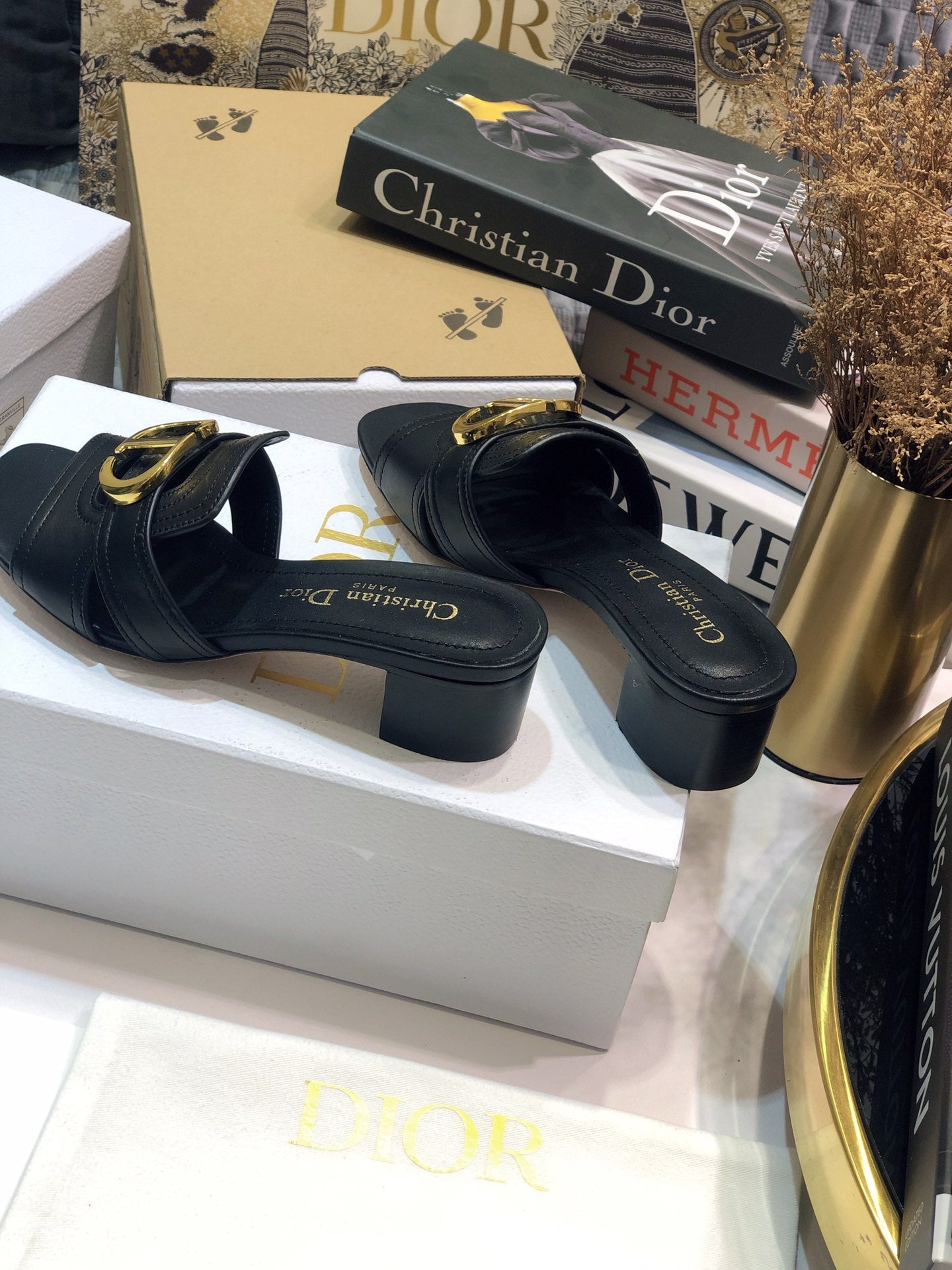 Luxury Shoes - DIR - 660