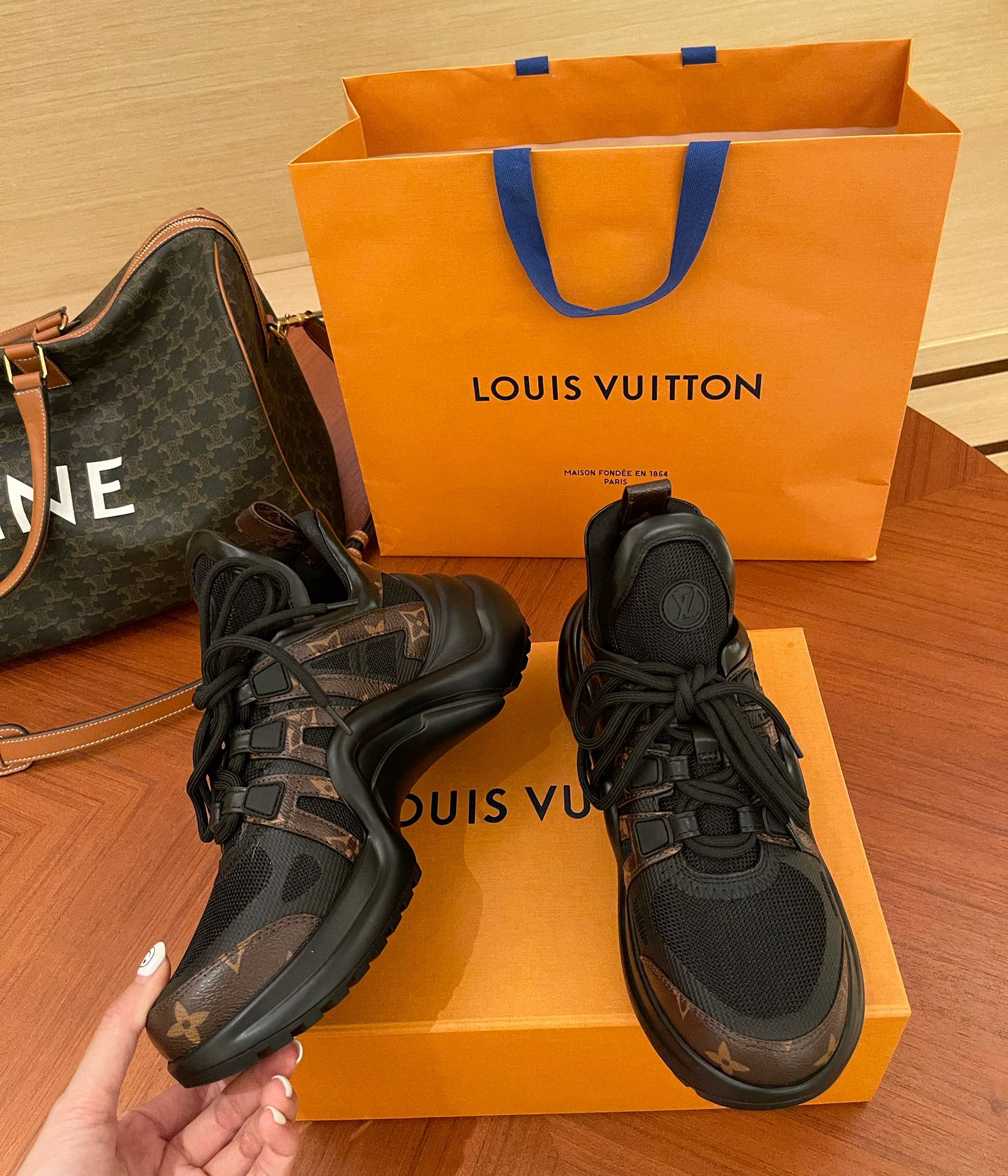 Luxury Shoes - LU-V - 1129