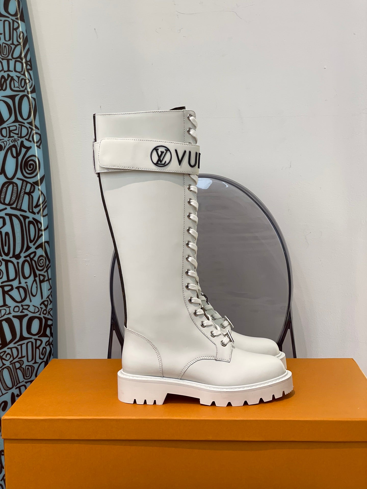Luxury Shoes - LU-V - 550