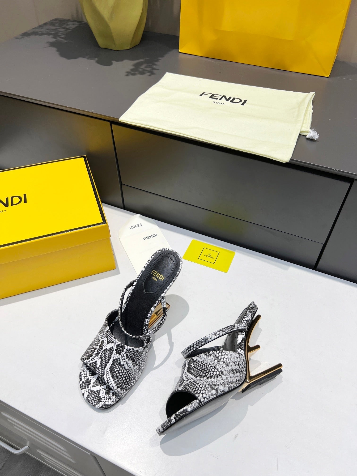 Luxury Shoes - FED - 681