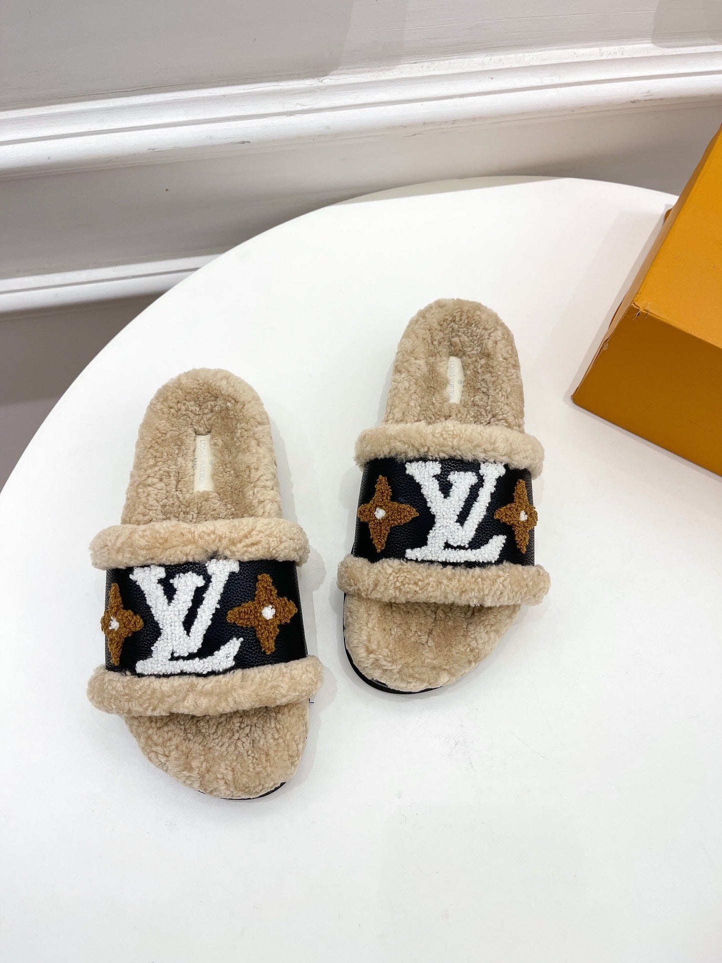 Luxury Shoes - LU-V - 417