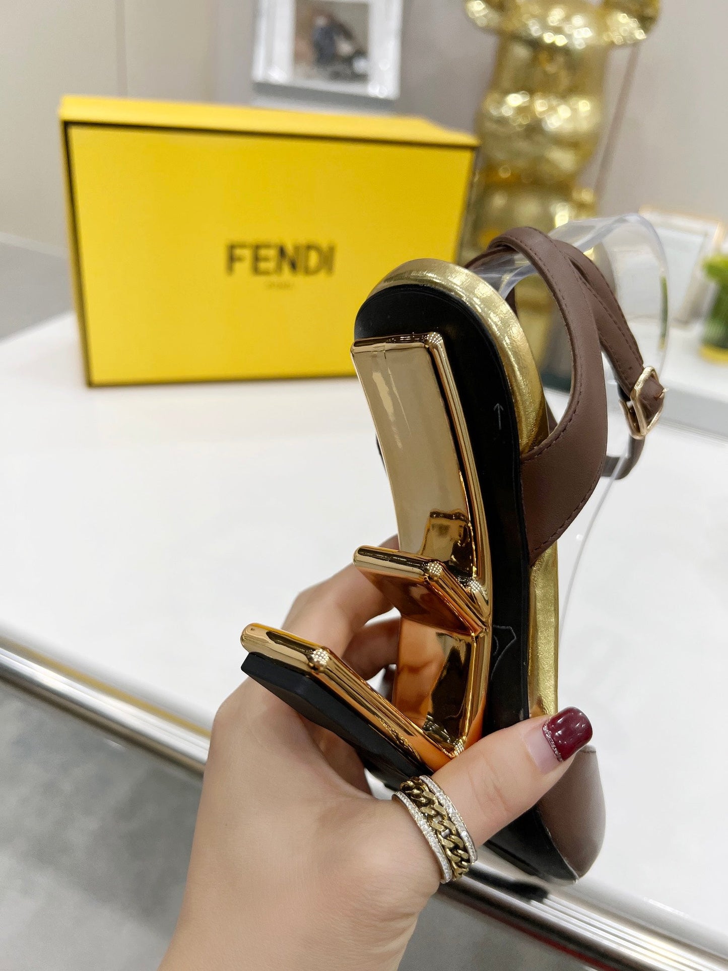 Luxury Shoes - FED - 692