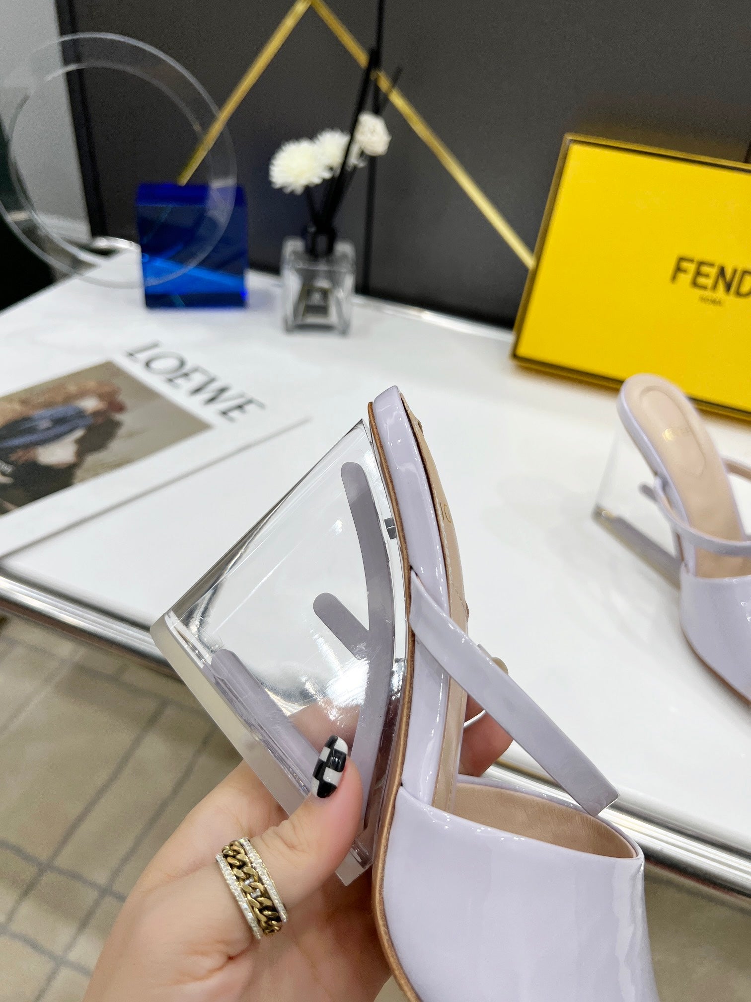 Luxury Shoes - FED - 686