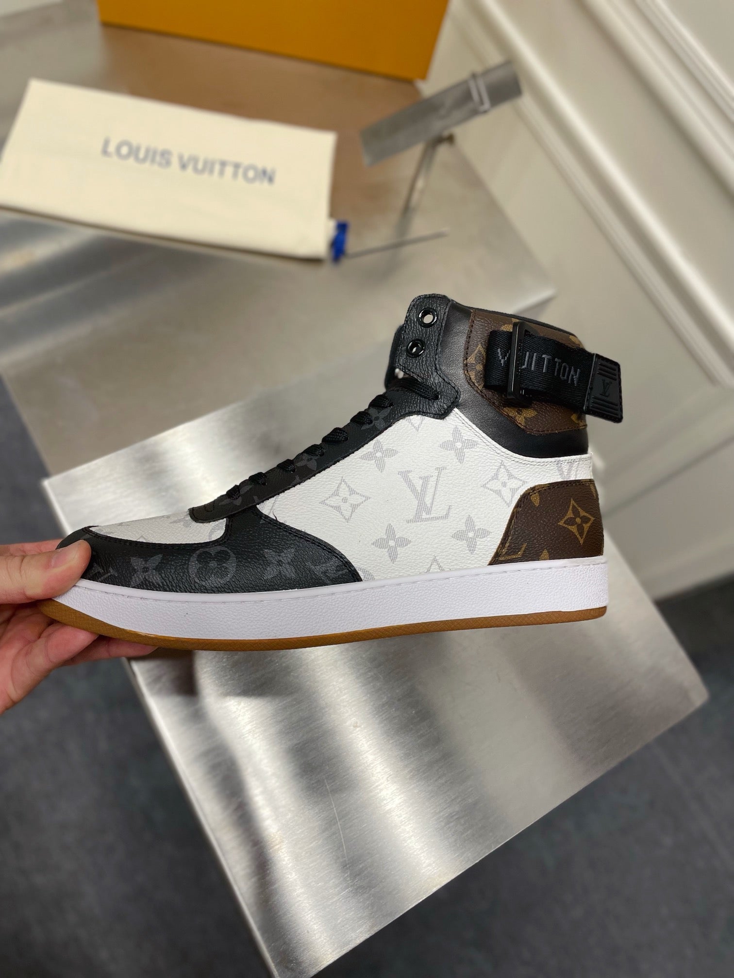 Luxury Shoes - LU-V - 1151