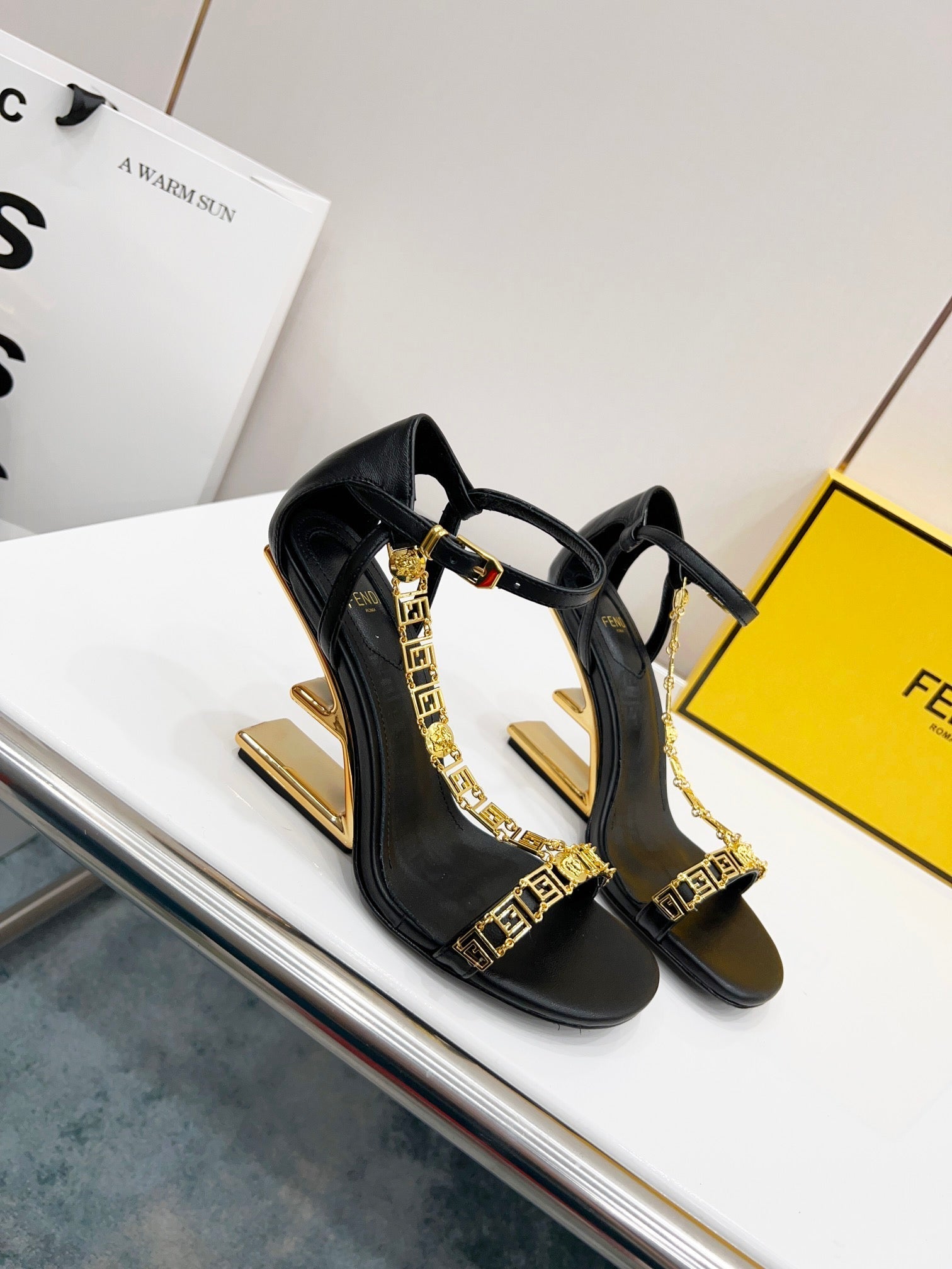 Luxury Shoes - FED - 679