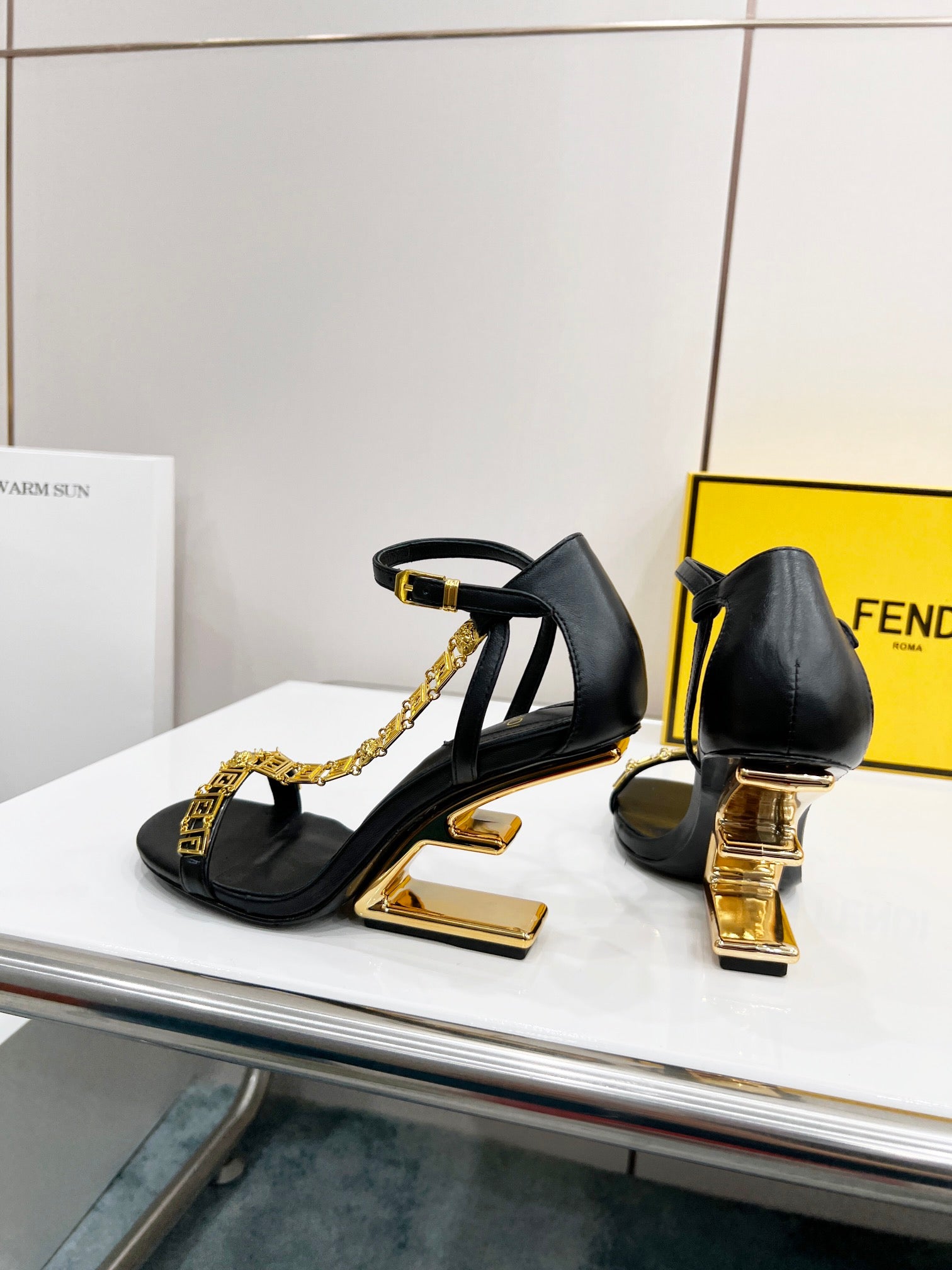 Luxury Shoes - FED - 679