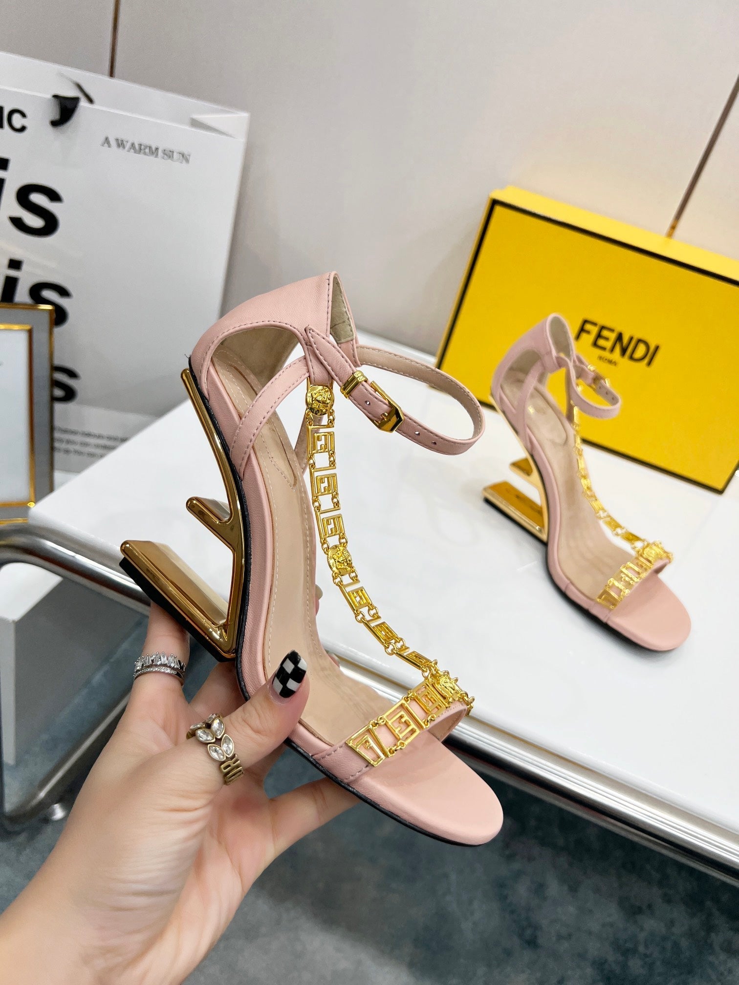 Luxury Shoes - FED - 680