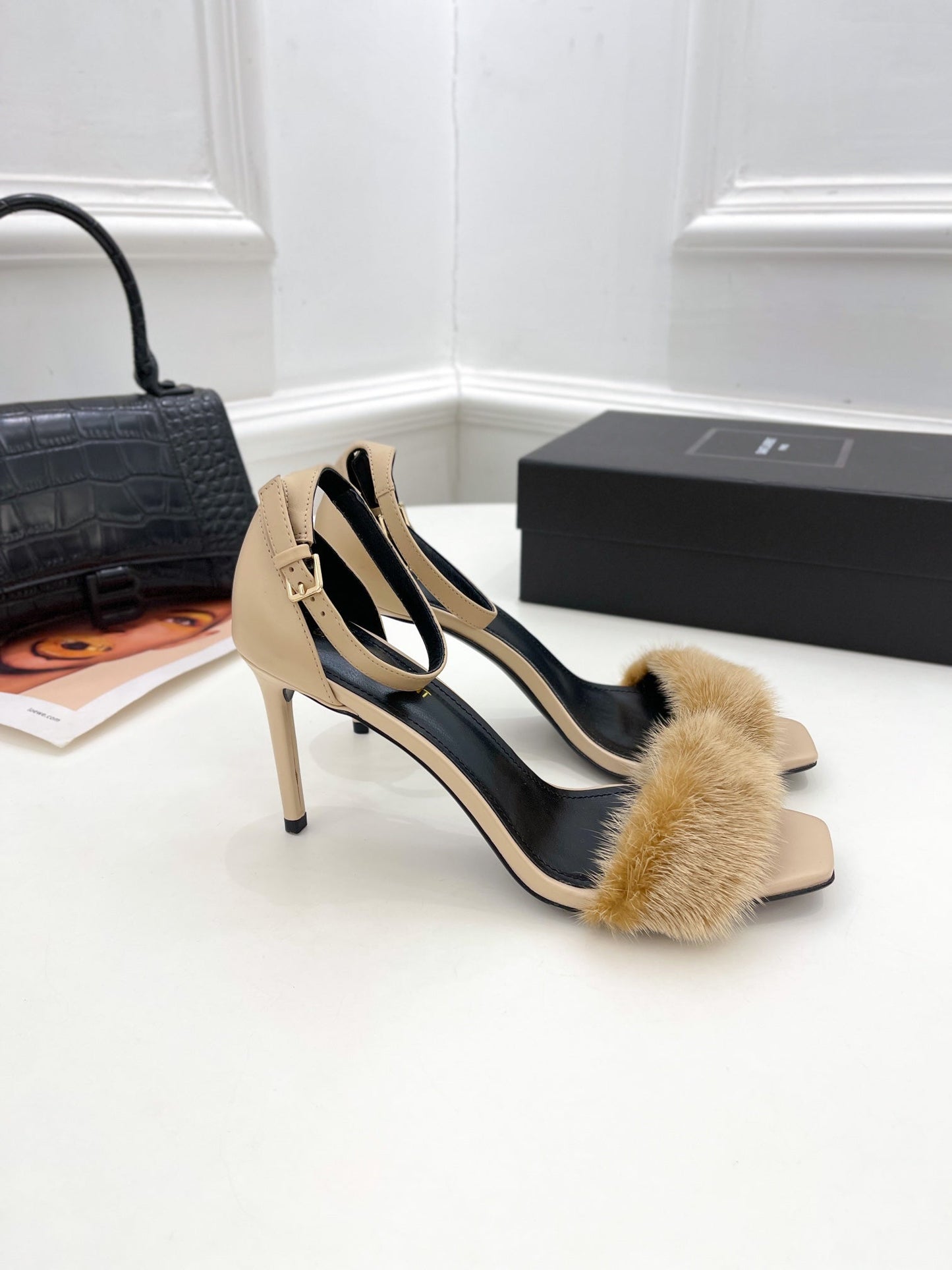 Luxury Shoes Sandals - SL - 526