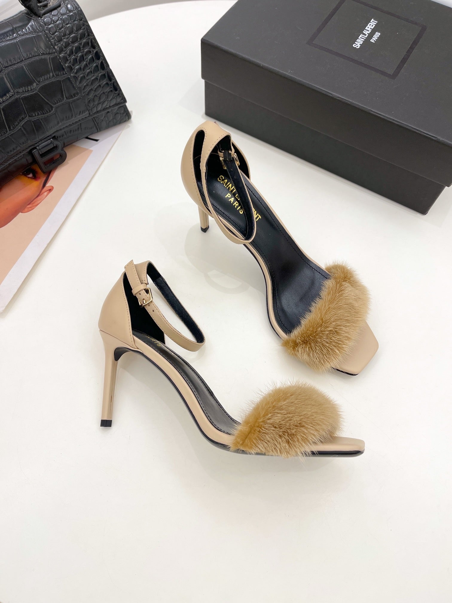 Luxury Shoes Sandals - SL - 555