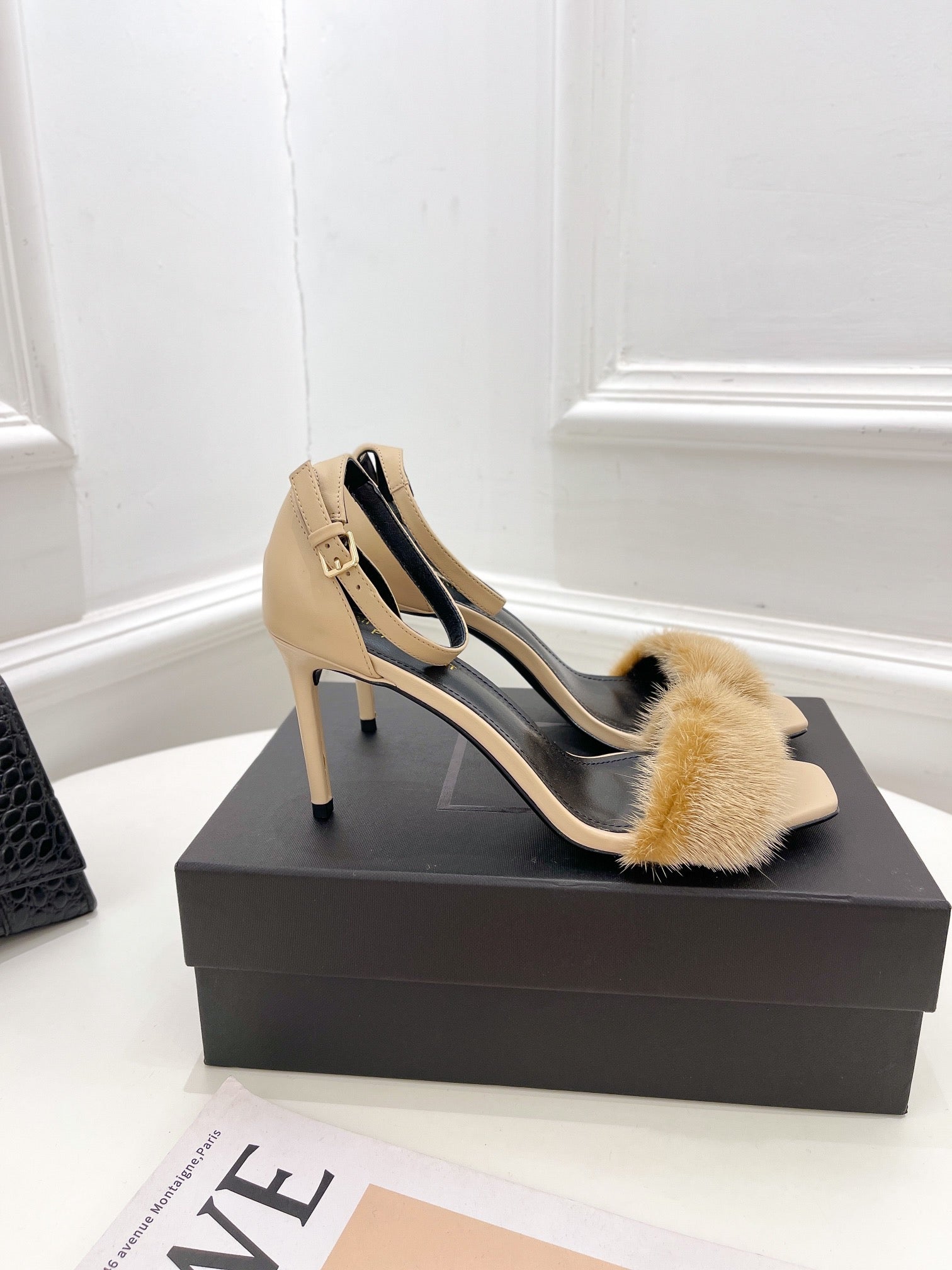 Luxury Shoes Sandals - SL - 526