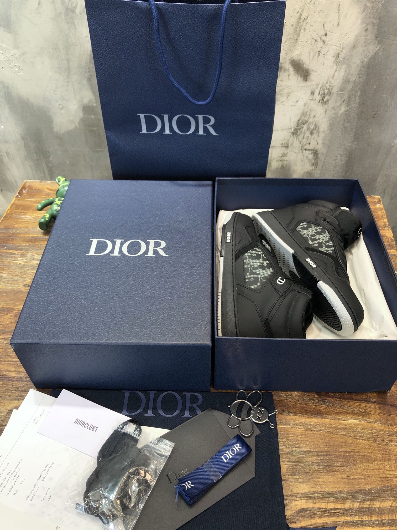 Luxury Shoes - DIR - 1401