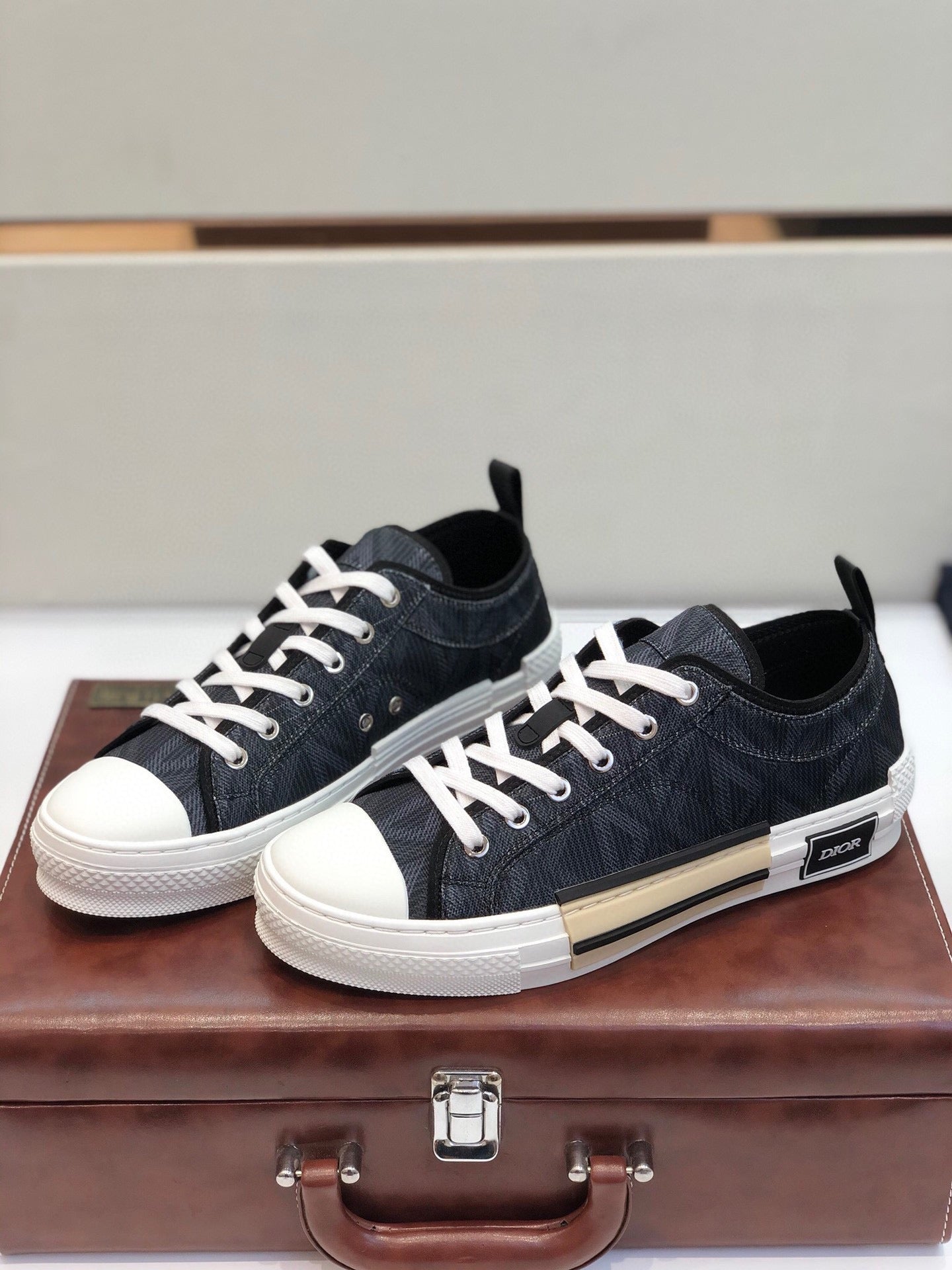 Luxury Shoes - DIR - 1067