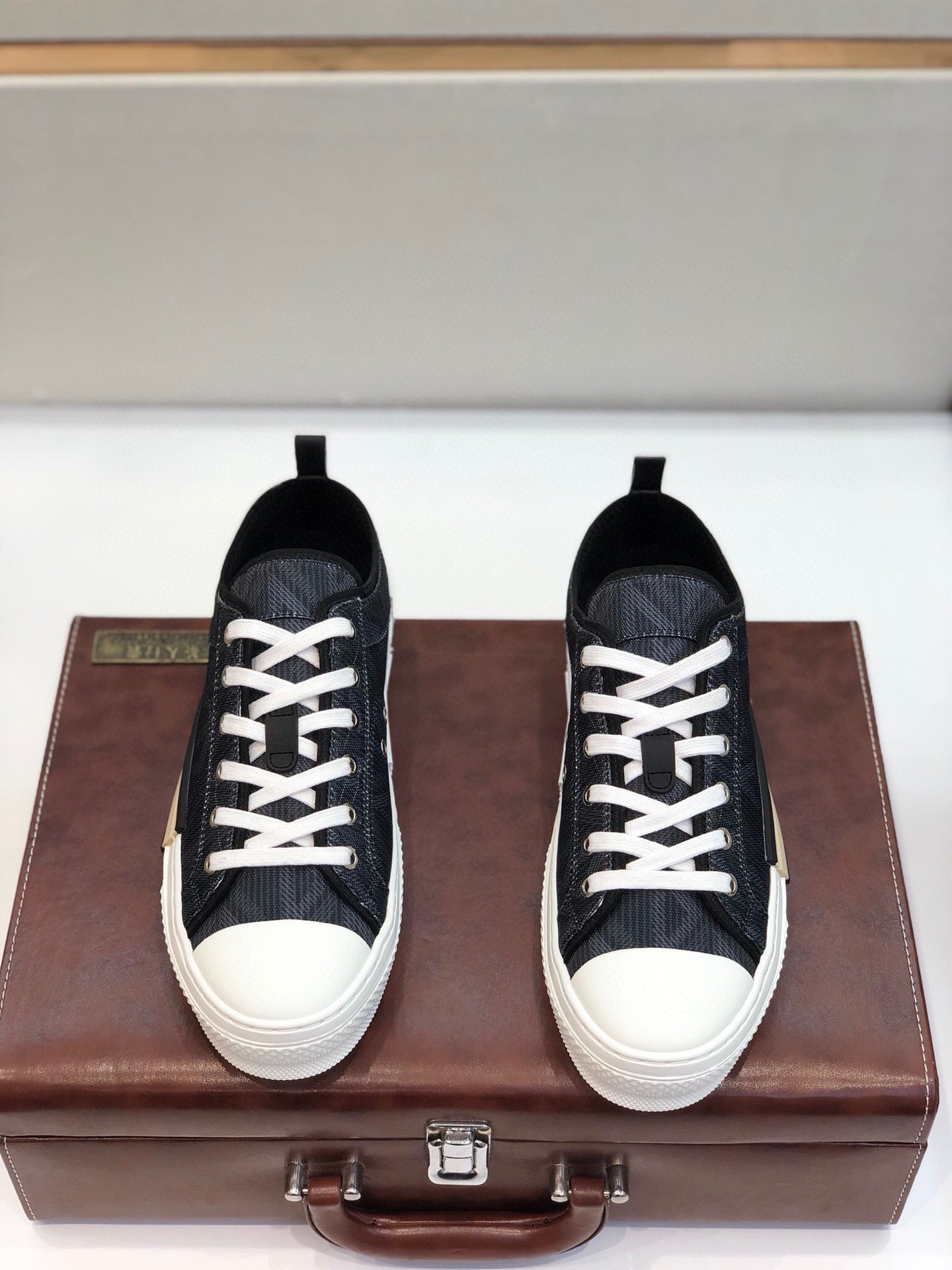 Luxury Shoes - DIR - 1067
