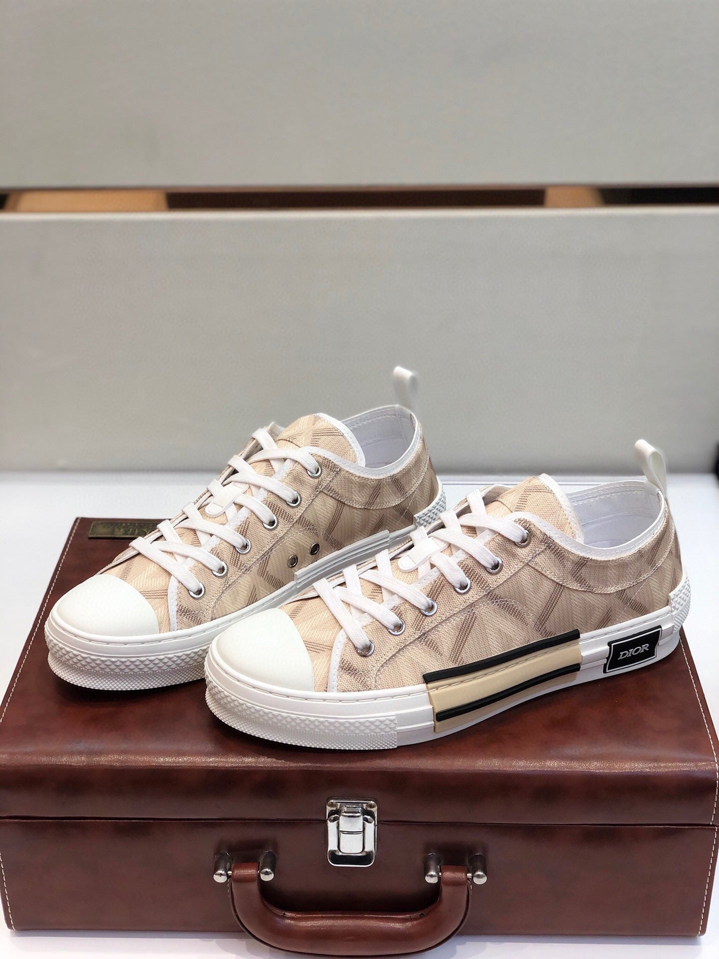 Luxury Shoes - DIR - 1069