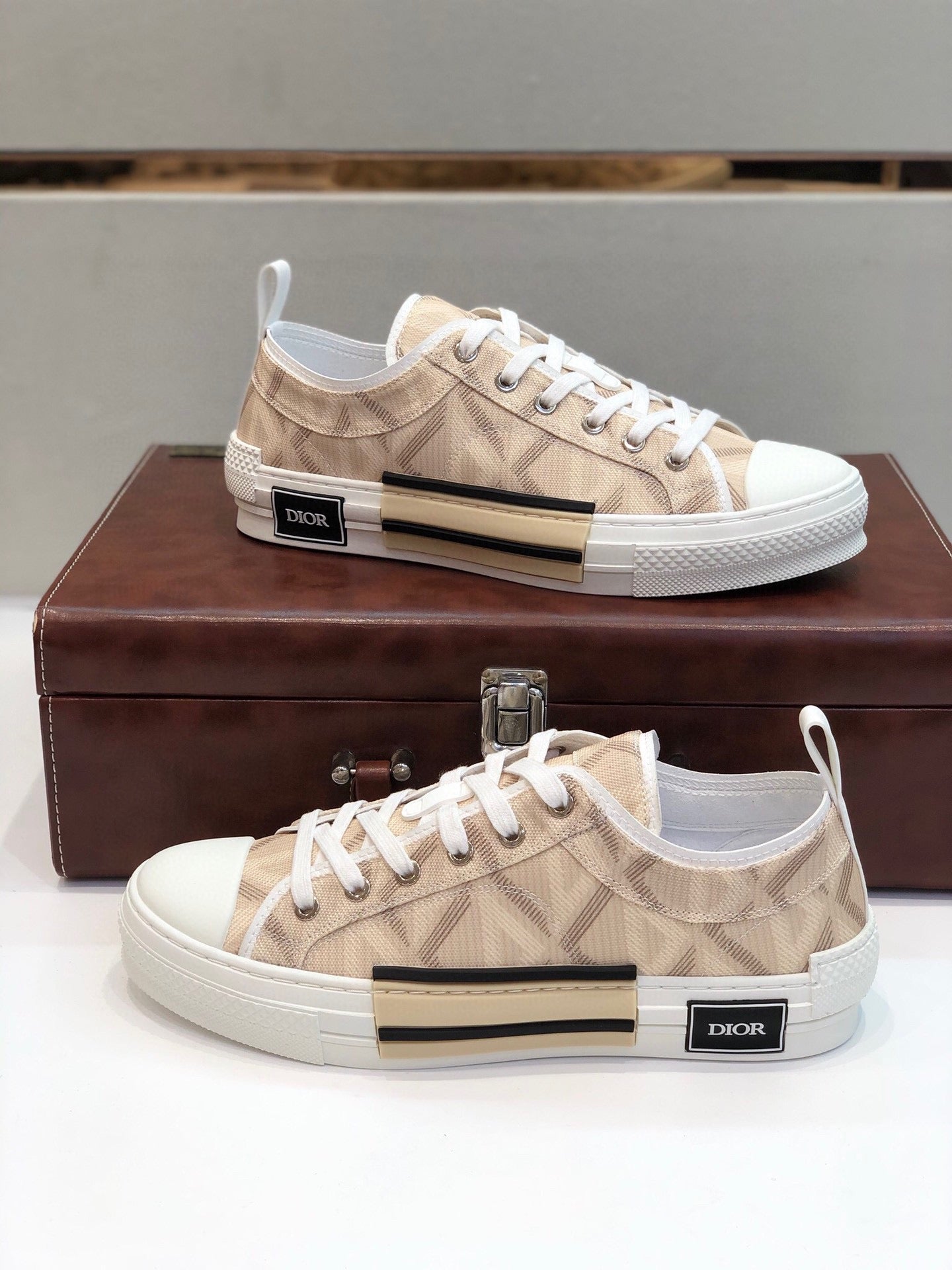 Luxury Shoes - DIR - 1069