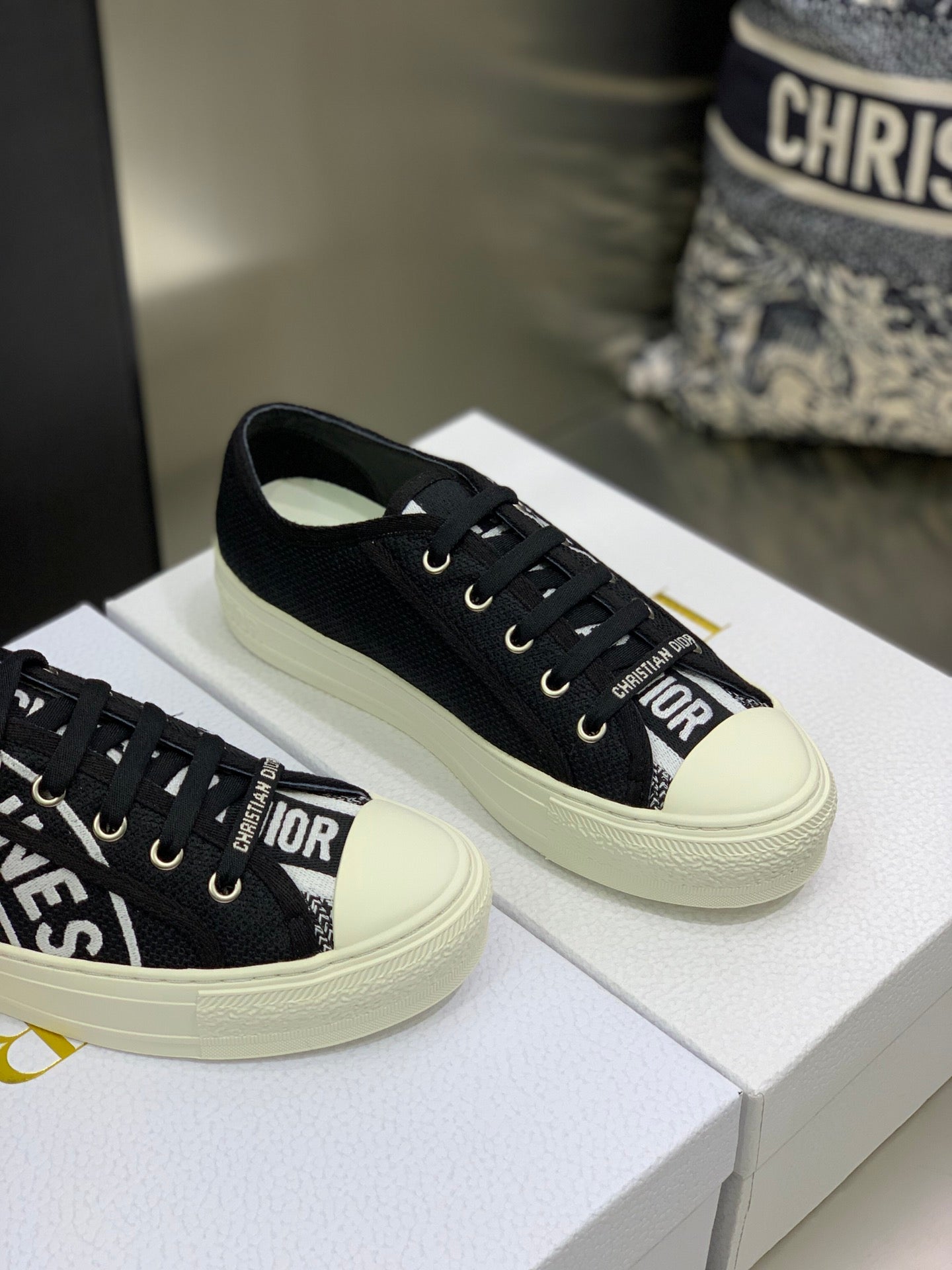 Luxury Shoes - DIR - 1056